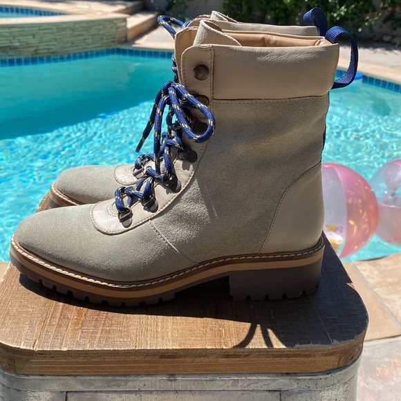 Urban Outfitters Suede and Smooth Leather Hiking Boots. Women’s size 7. - Picture 2 of 6